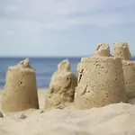 Spacious With Private Garden * 사르비노보