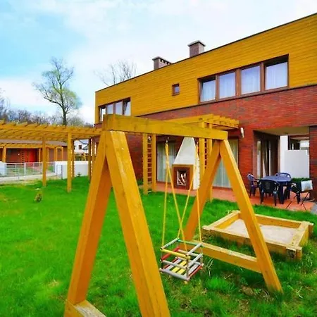 Spacious With Private Garden Sarbinowo