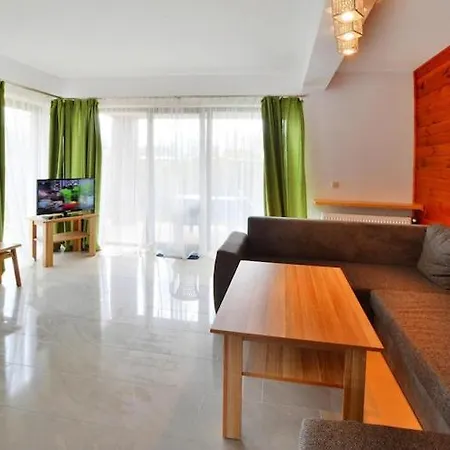 Spacious With Private Garden Casa de Férias Sarbinowo