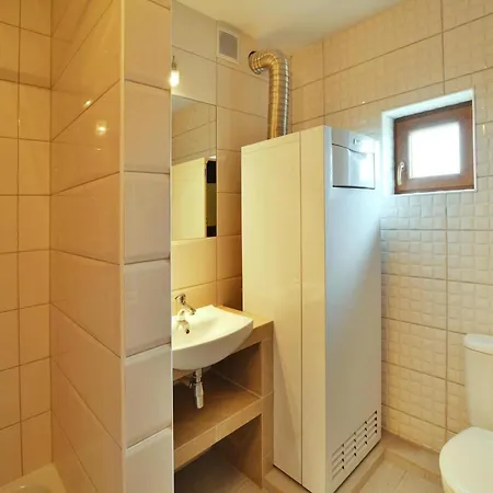 Spacious With Private Garden
