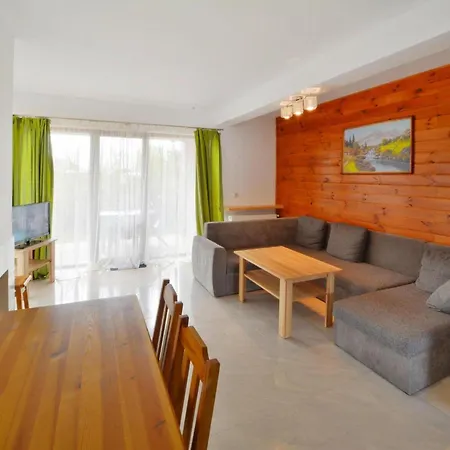 Spacious With Private Garden Holiday home