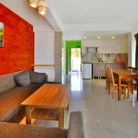 Spacious With Private Garden Sarbinowo